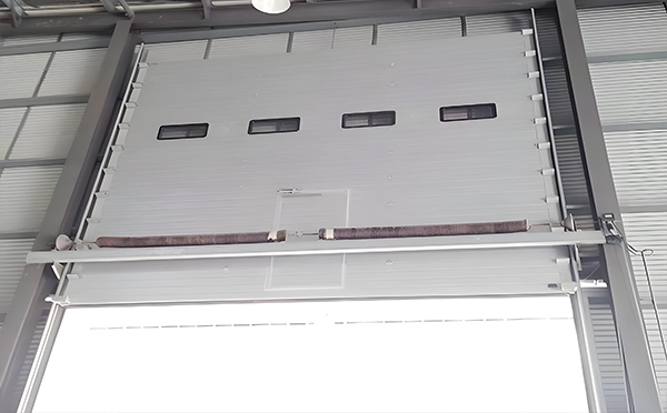 西峰工业滑升门