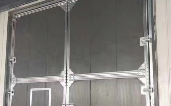 西峰兰州厂房西峰工业门选购与使用指南：打造高效安全的生产环境