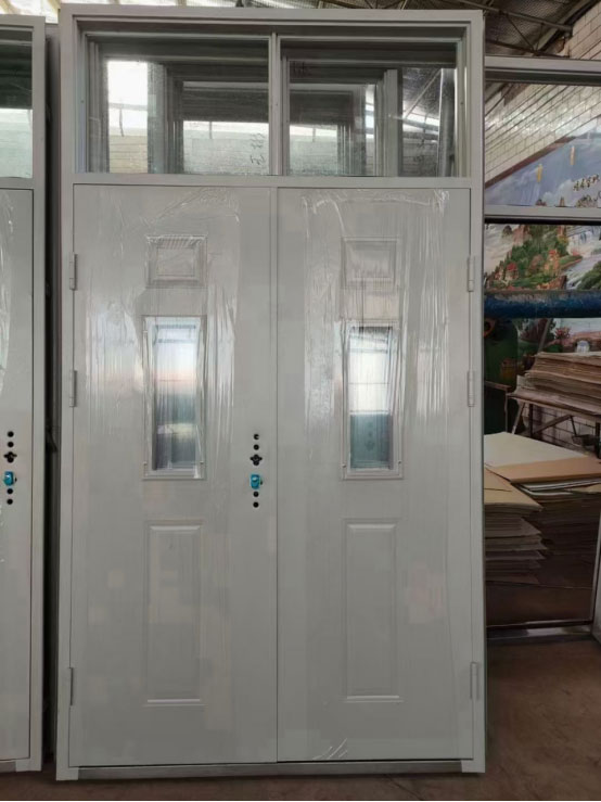 西峰学校教室门 西峰学校教室门