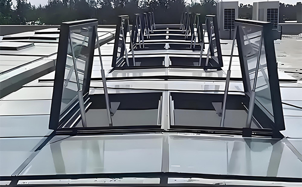 西峰兰州西峰排烟窗选型安装与维护实用指南