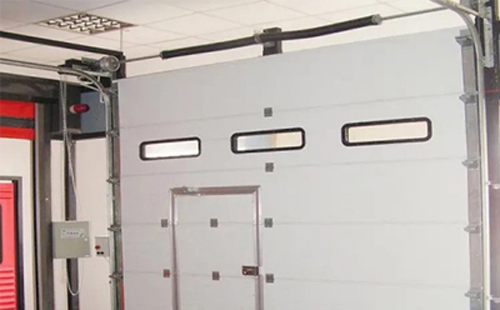 西峰工业提升门的安装方法