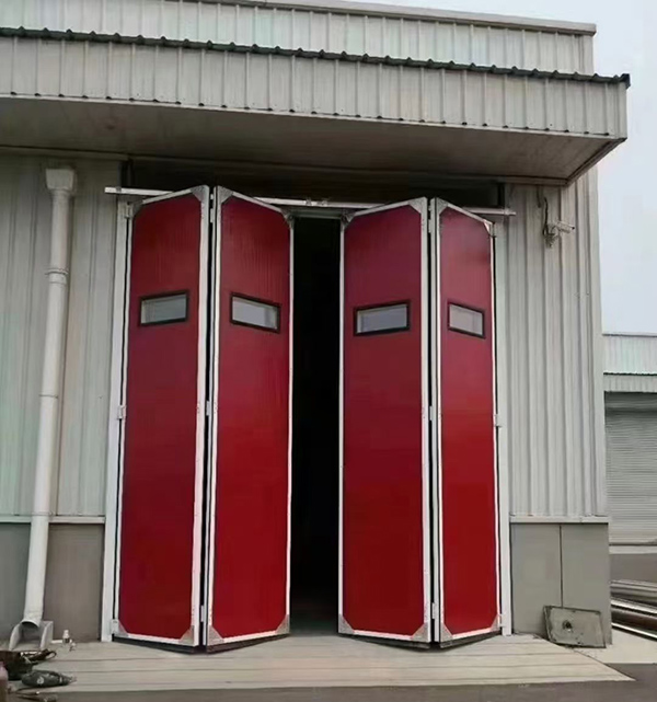 西峰工业折叠门在大型装配车间出入口的应用实例